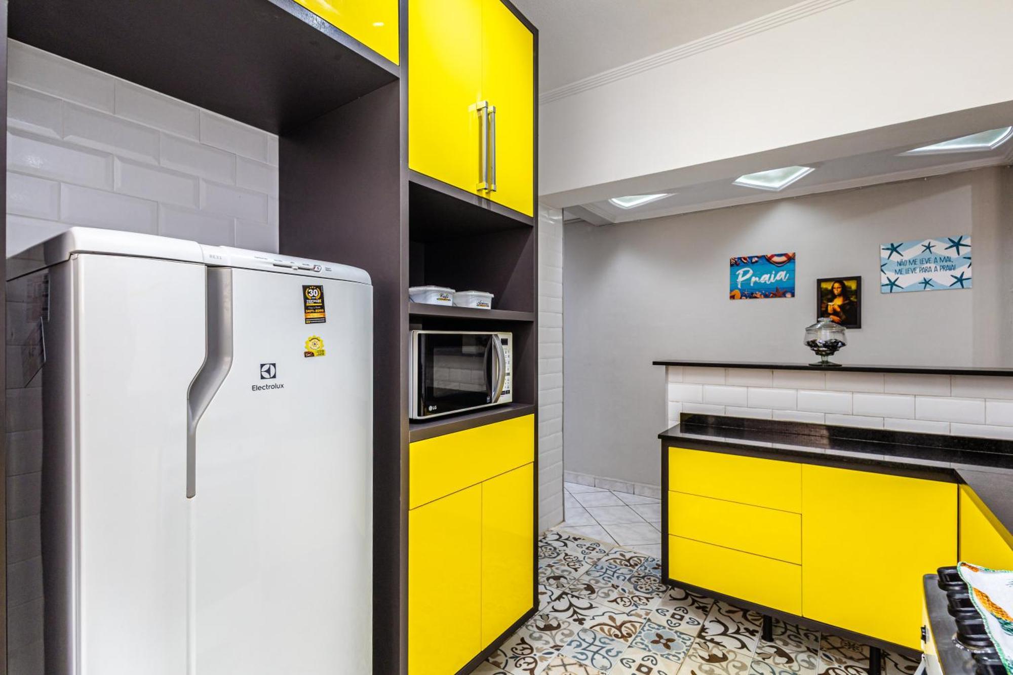 Ape Na Tupi Com Ar Condicionado Nos Quartos E Sala, Garagem E A 100m Da *