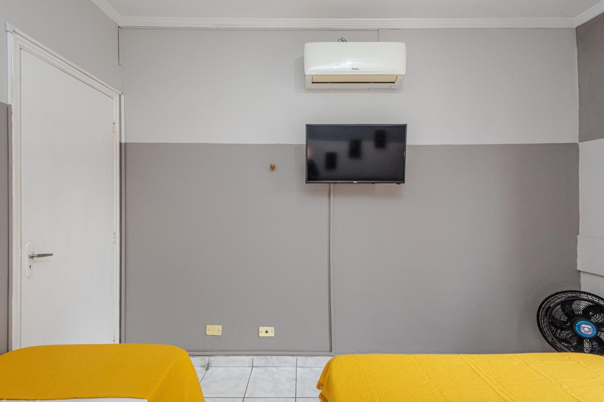 Ape Na Tupi Com Ar Condicionado Nos Quartos E Sala, Garagem E A 100m Da Apartment Praia Grande (Santos)