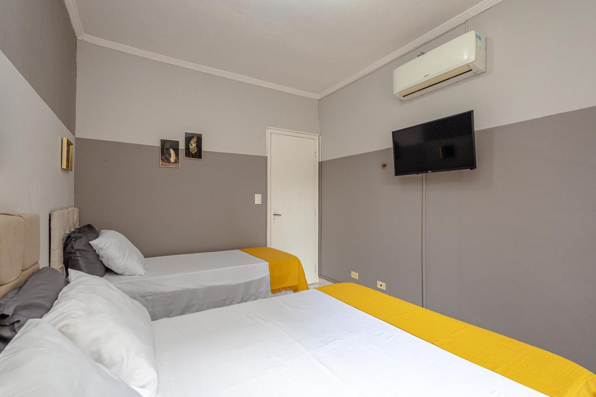 Ape Na Tupi Com Ar Condicionado Nos Quartos E Sala, Garagem E A 100m Da Praia Grande (Santos)