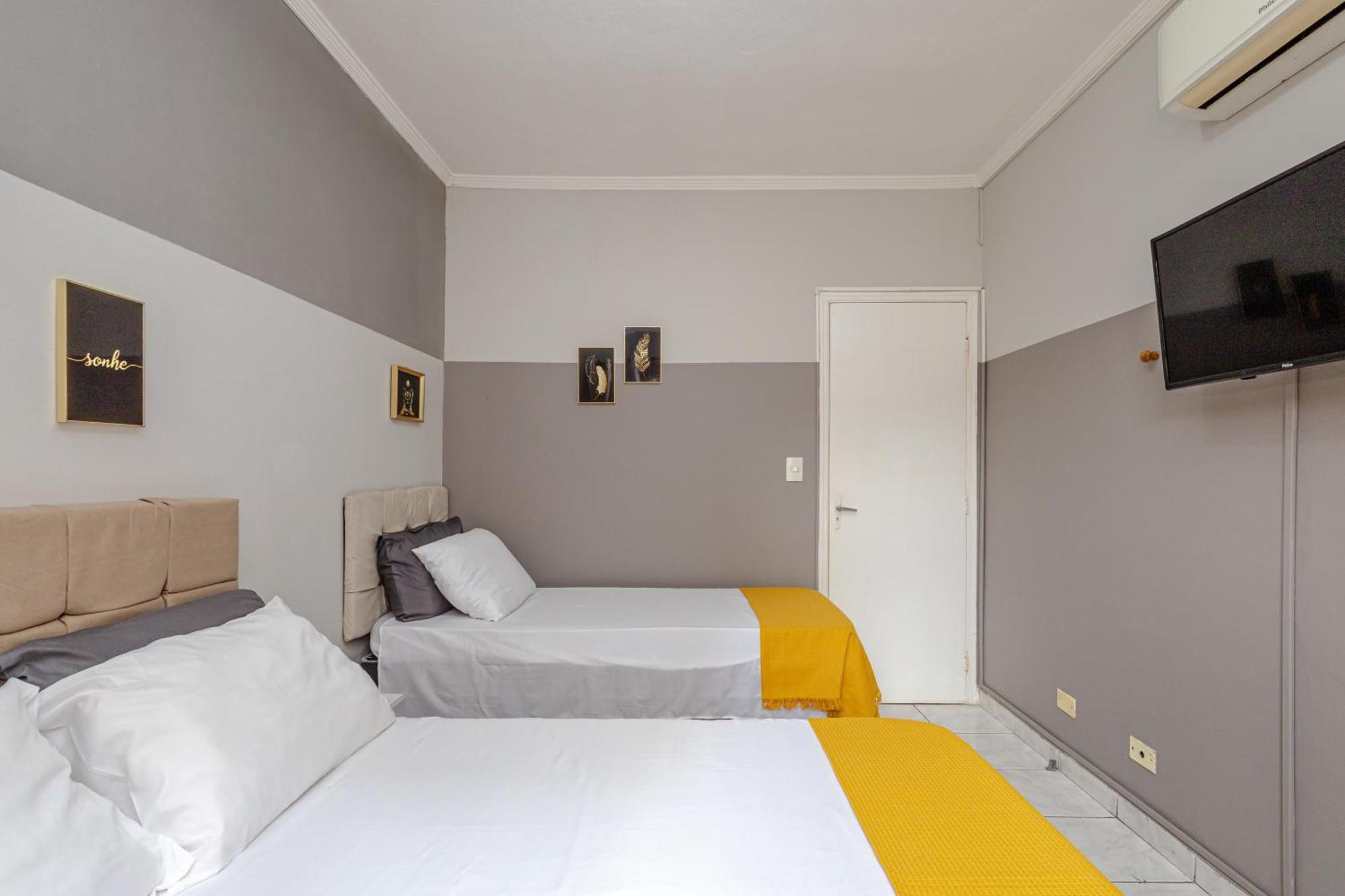 Apartment Ape Na Tupi Com Ar Condicionado Nos Quartos E Sala, Garagem E A 100m Da