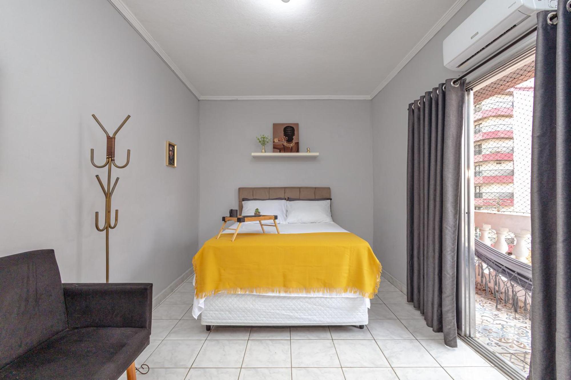 Apartment Ape Na Tupi Com Ar Condicionado Nos Quartos E Sala, Garagem E A 100m Da *