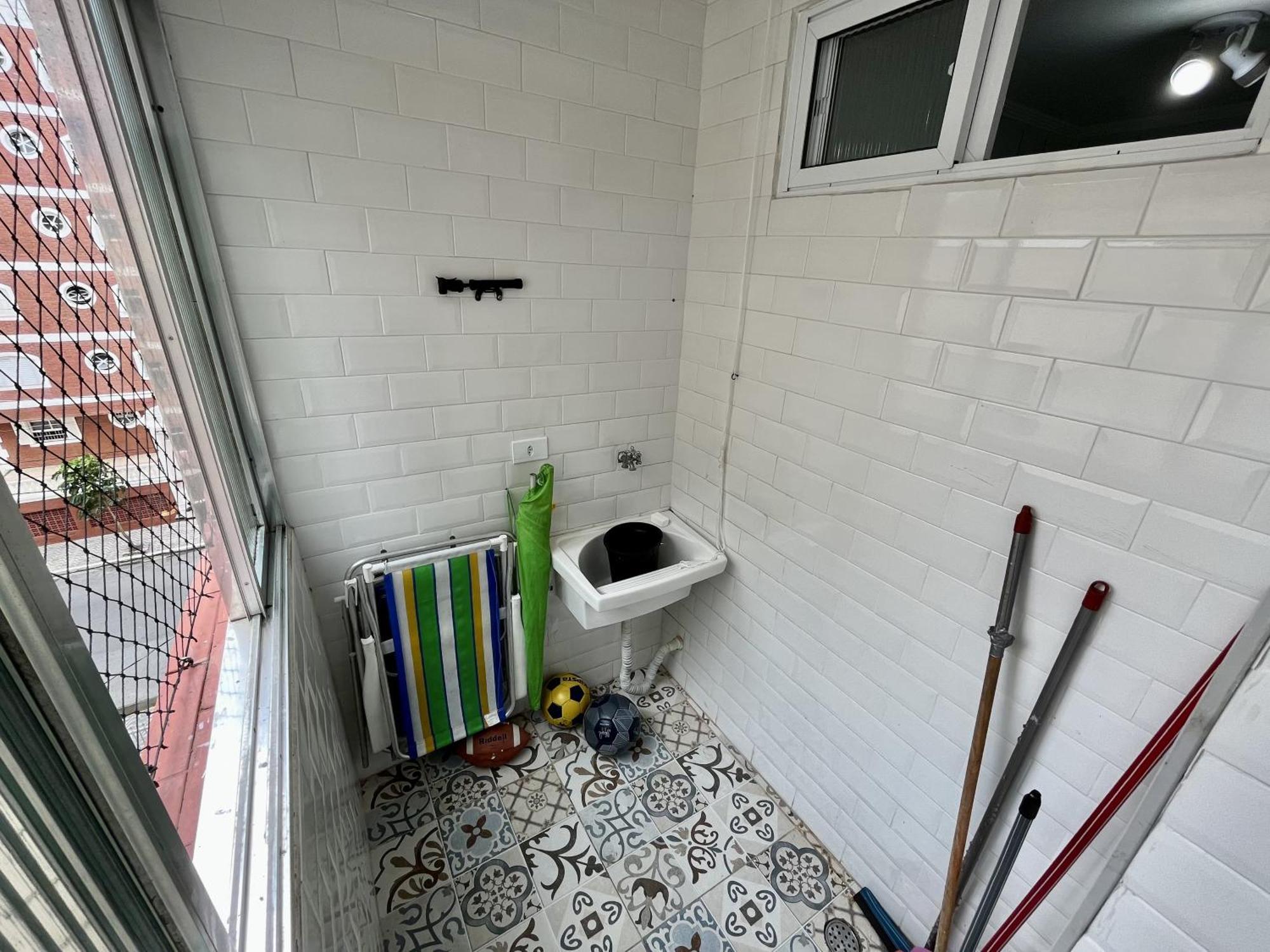 Ape Na Tupi Com Ar Condicionado Nos Quartos E Sala, Garagem E A 100m Da Praia Grande (Santos)