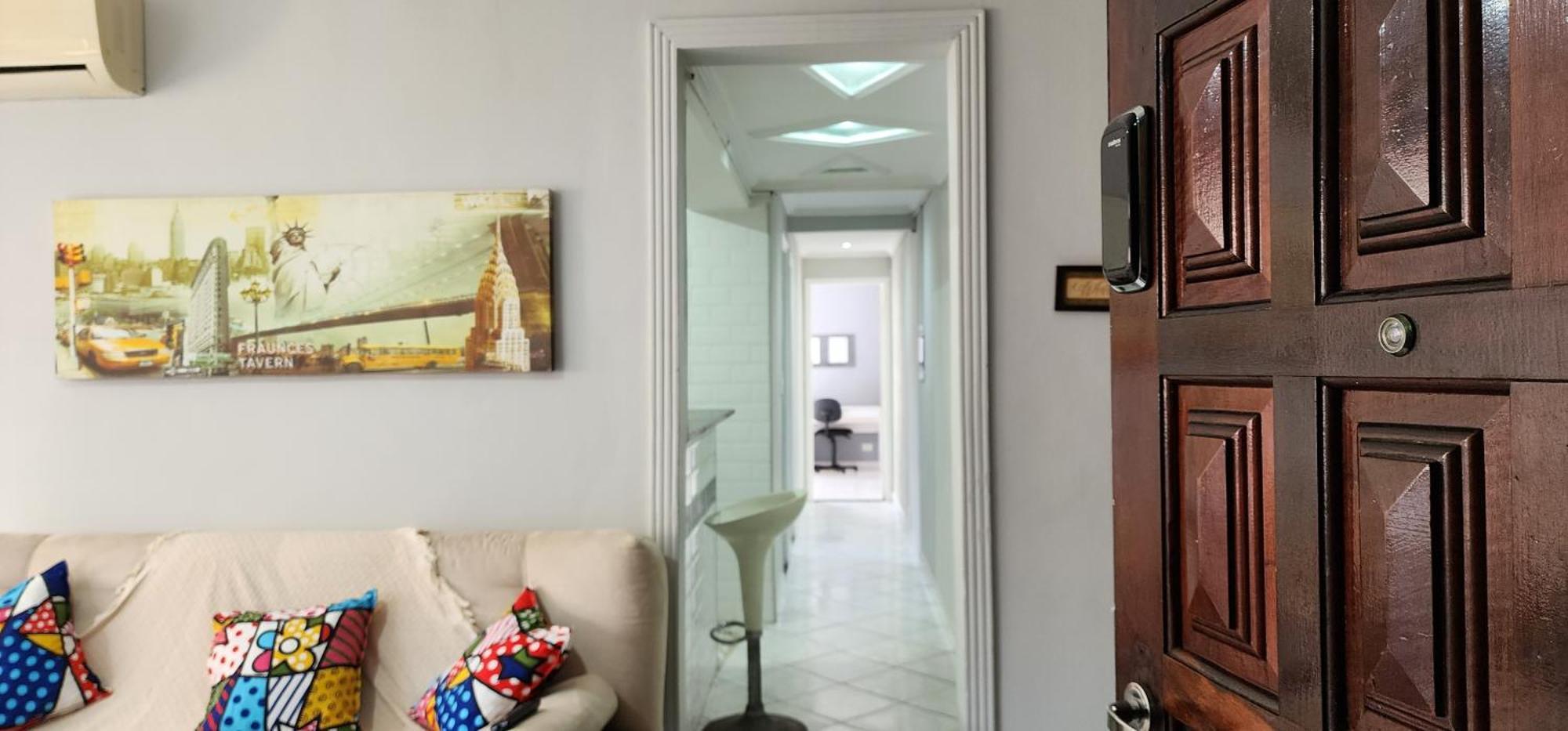 Ape Na Tupi Com Ar Condicionado Nos Quartos E Sala, Garagem E A 100m Da